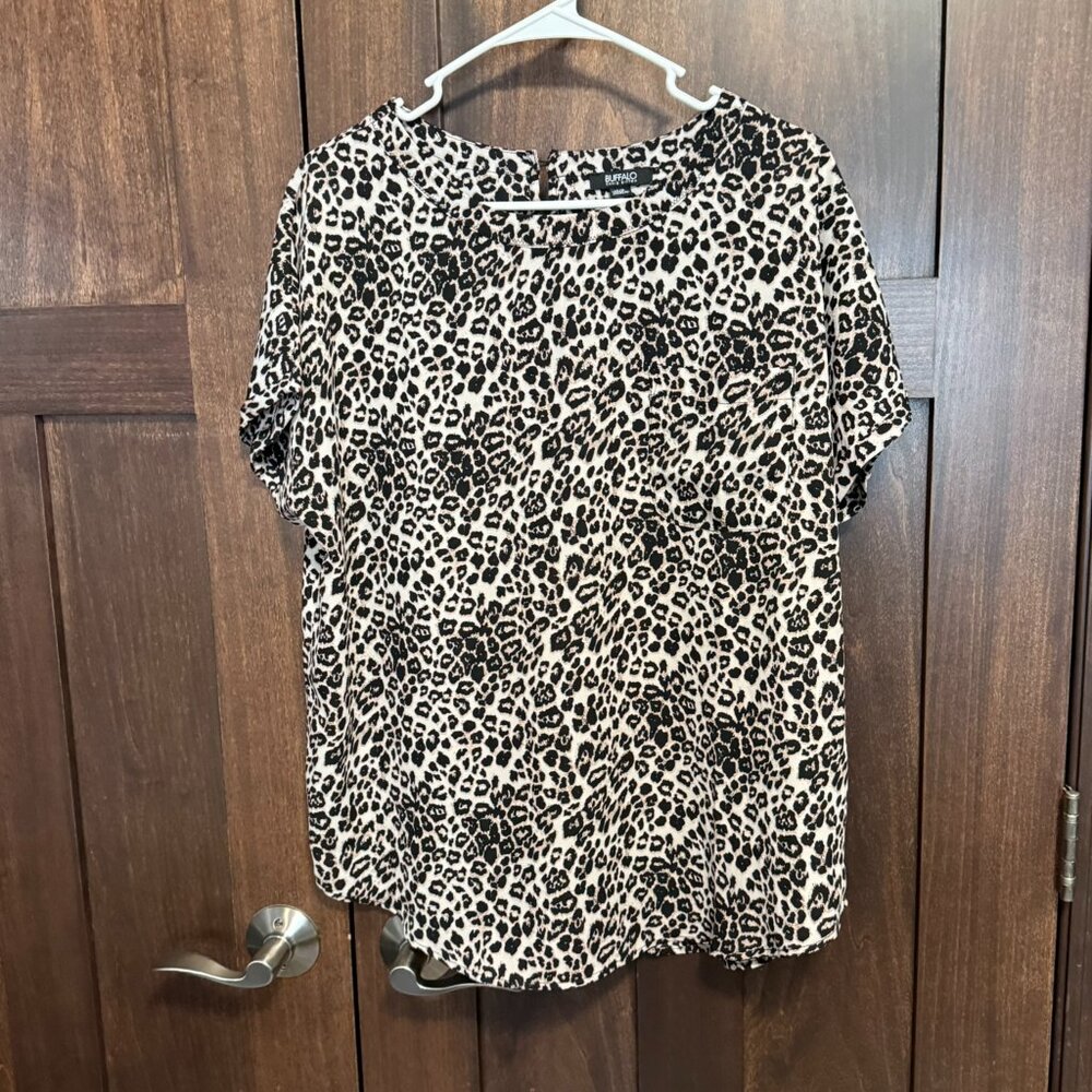 Like New Buffalo David Bitton L Leopard Print Top